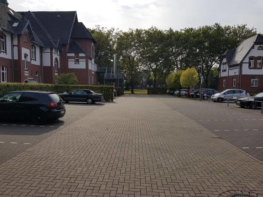 Palace St. George Mönchengladbach Exteriör bild